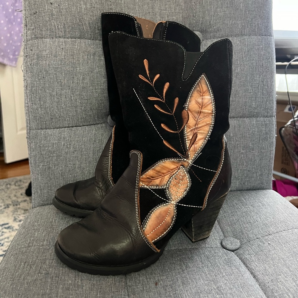 Embroidered Black and Brown Western Boots - Picture 2 of 8